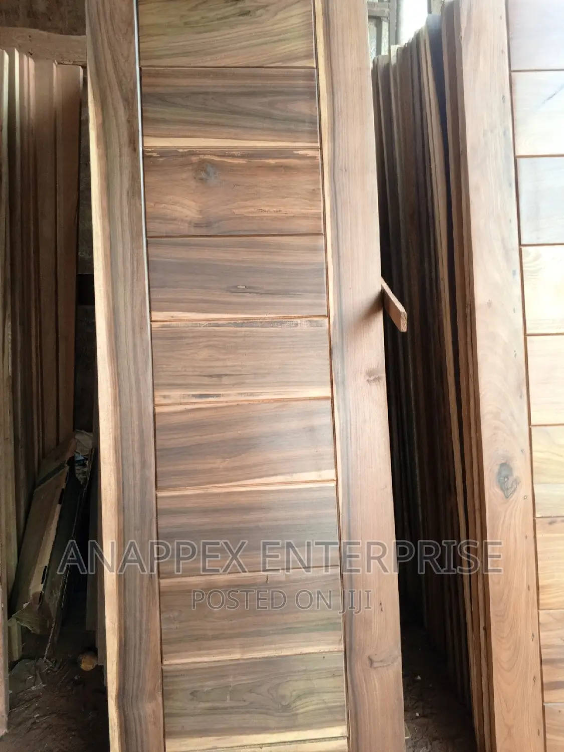 Supplying Fixing Of Wooden Doors For Your Rooms.