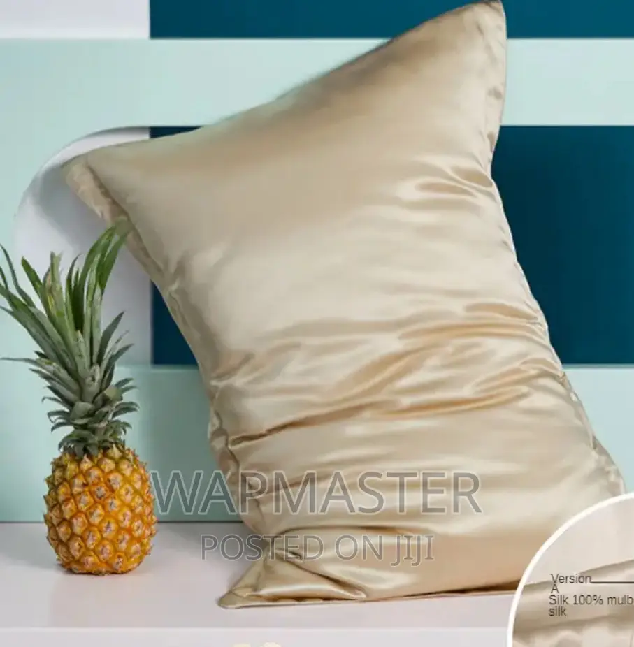 Silk Pillowcase / Satin Silky Pillow Case for Hair and Skin
