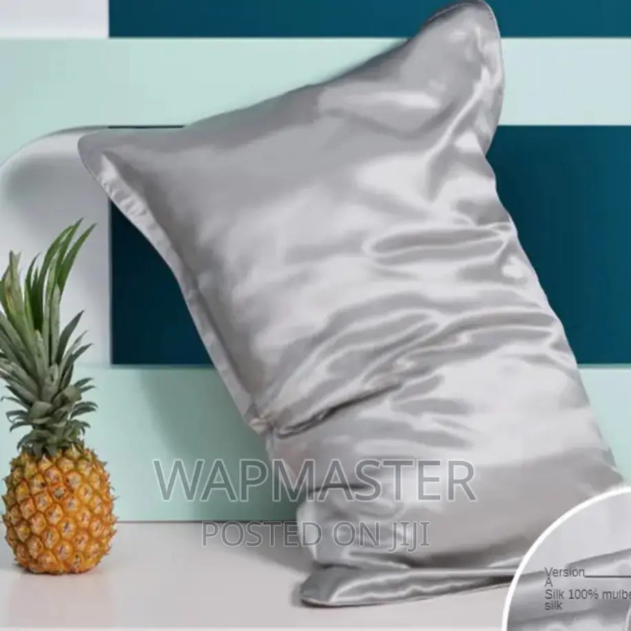Silk Pillowcase / Satin Silky Pillow Case for Hair and Skin