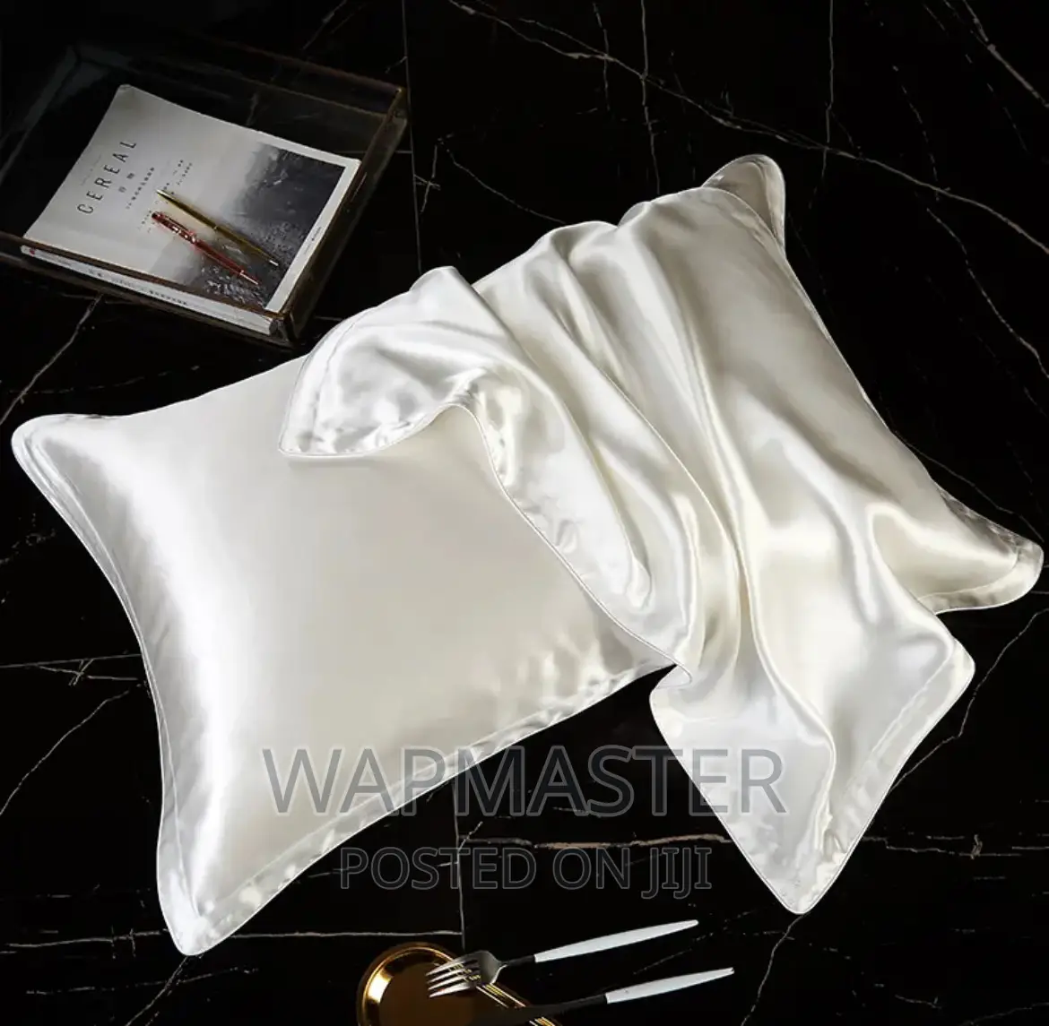 Silk Pillowcase / Satin Silky Pillow Case for Hair and Skin