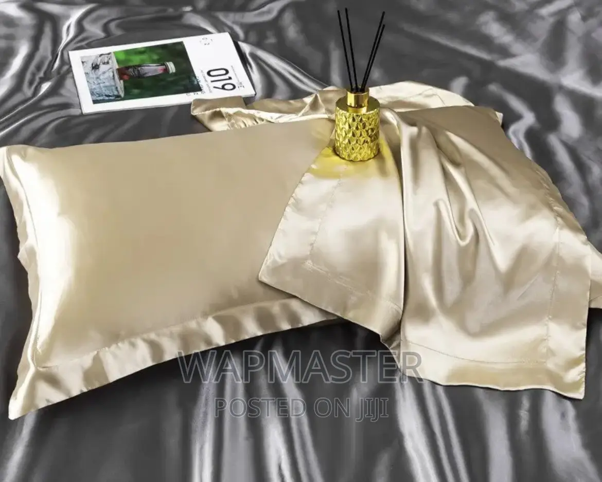 Silk Pillowcase / Satin Silky Pillow Case for Hair and Skin