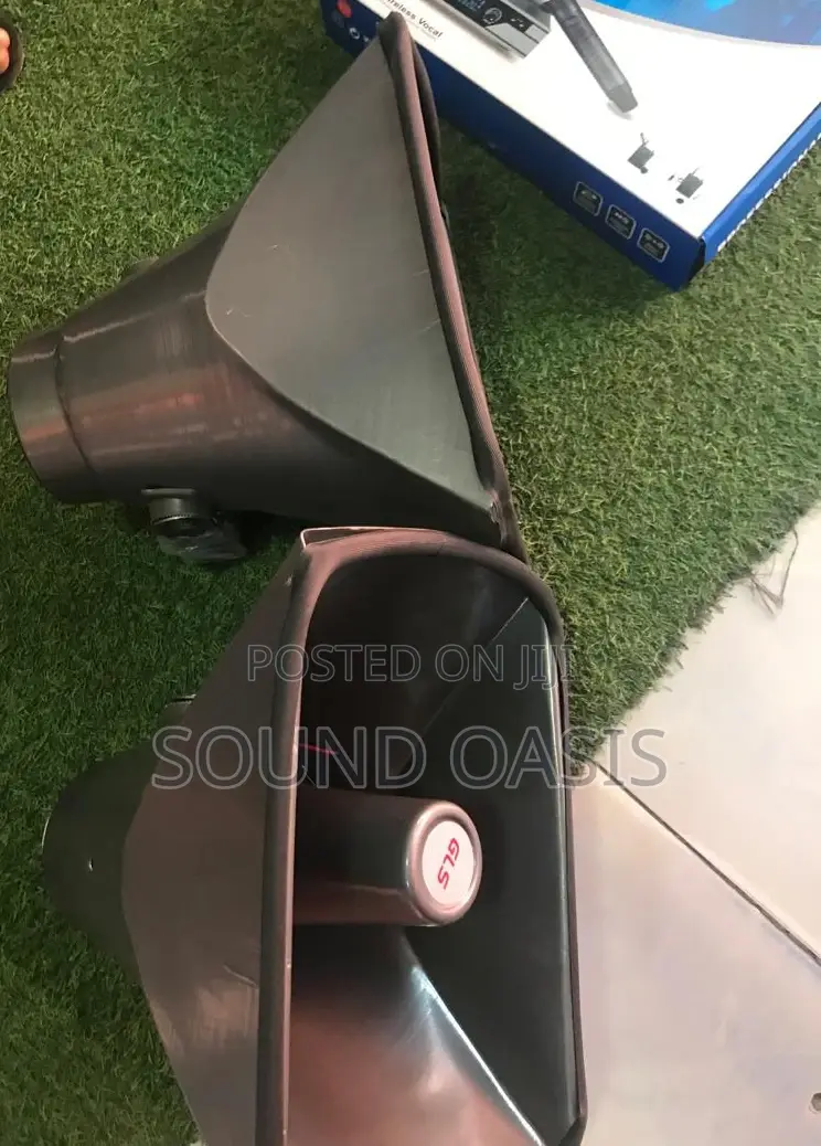 Car Horn Speakers With Power Amplifier and Cord Microphone