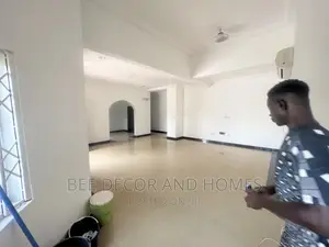 5bdrm Mansion in Bee Decor &Home’S, East Legon for rent