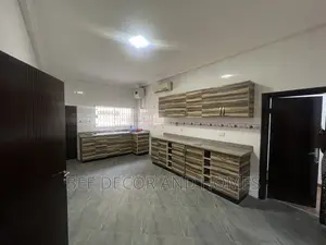 5bdrm Mansion in Bee Decor &Home’S, East Legon for rent