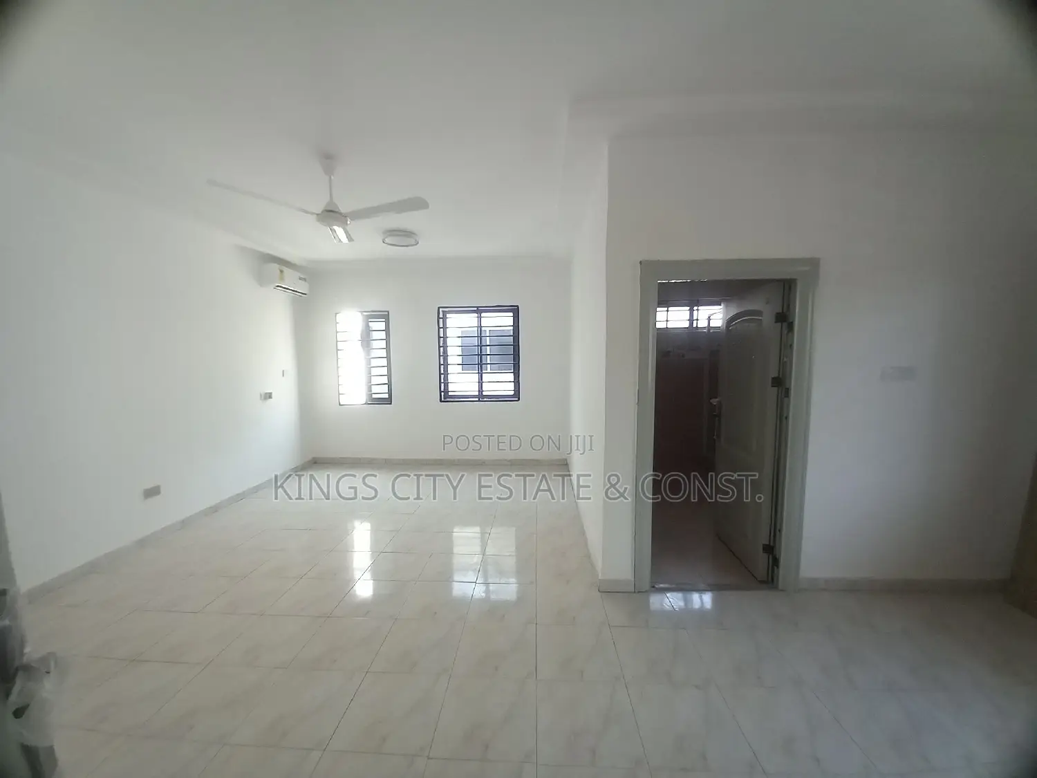 6bdrm Duplex in Acp-Estate, Achimota for sale