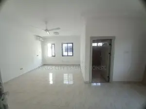 6bdrm Duplex in Acp-Estate, Achimota for sale