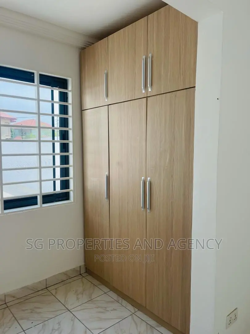 3bdrm House in Sakumono, Spintex for sale