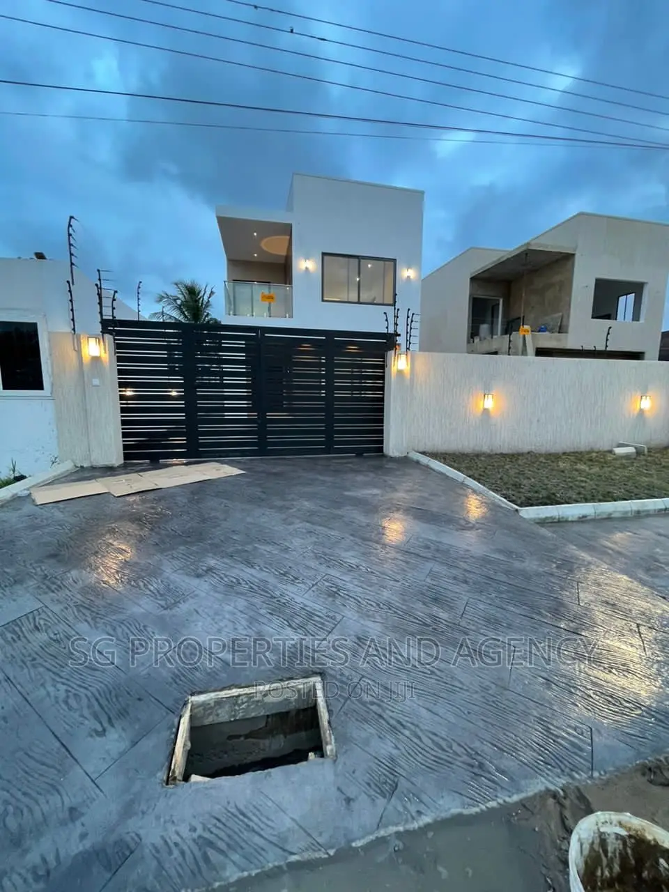 4bdrm Mansion in Spintex Com 20 for sale