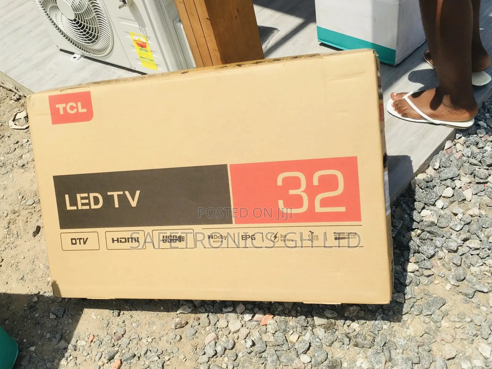32 Inches Glossy LED TCL Black Electric HDR S5400 Tv