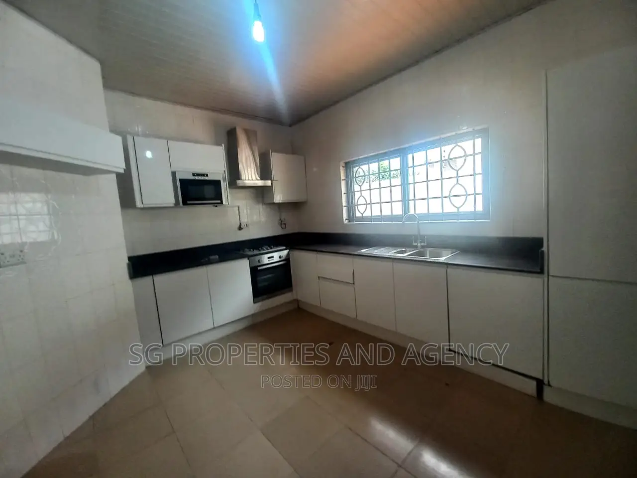 3bdrm House in Coastal, Spintex for rent