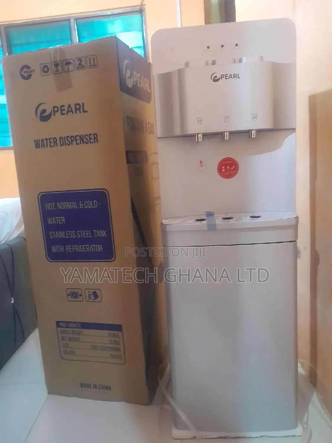 Water Dispenser With Inbuilt Fridge