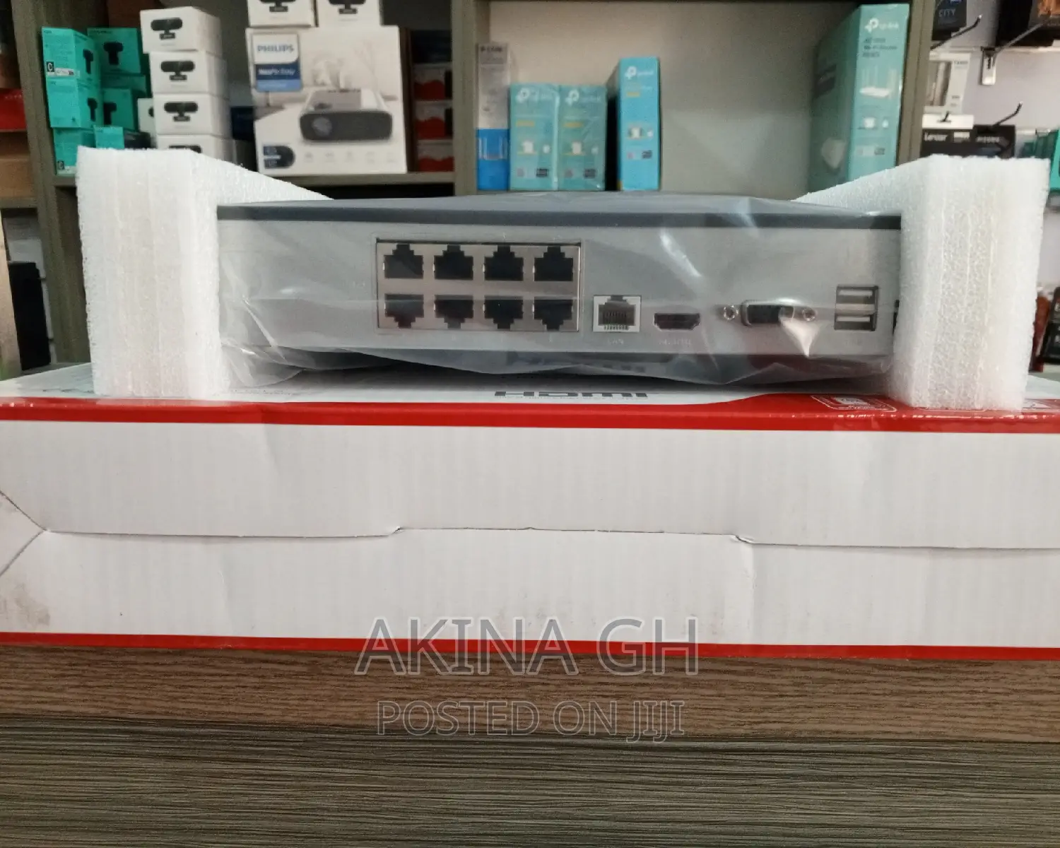 Hikvision 8ch Poe NVR Ds-7108ni-Q1/8p/M