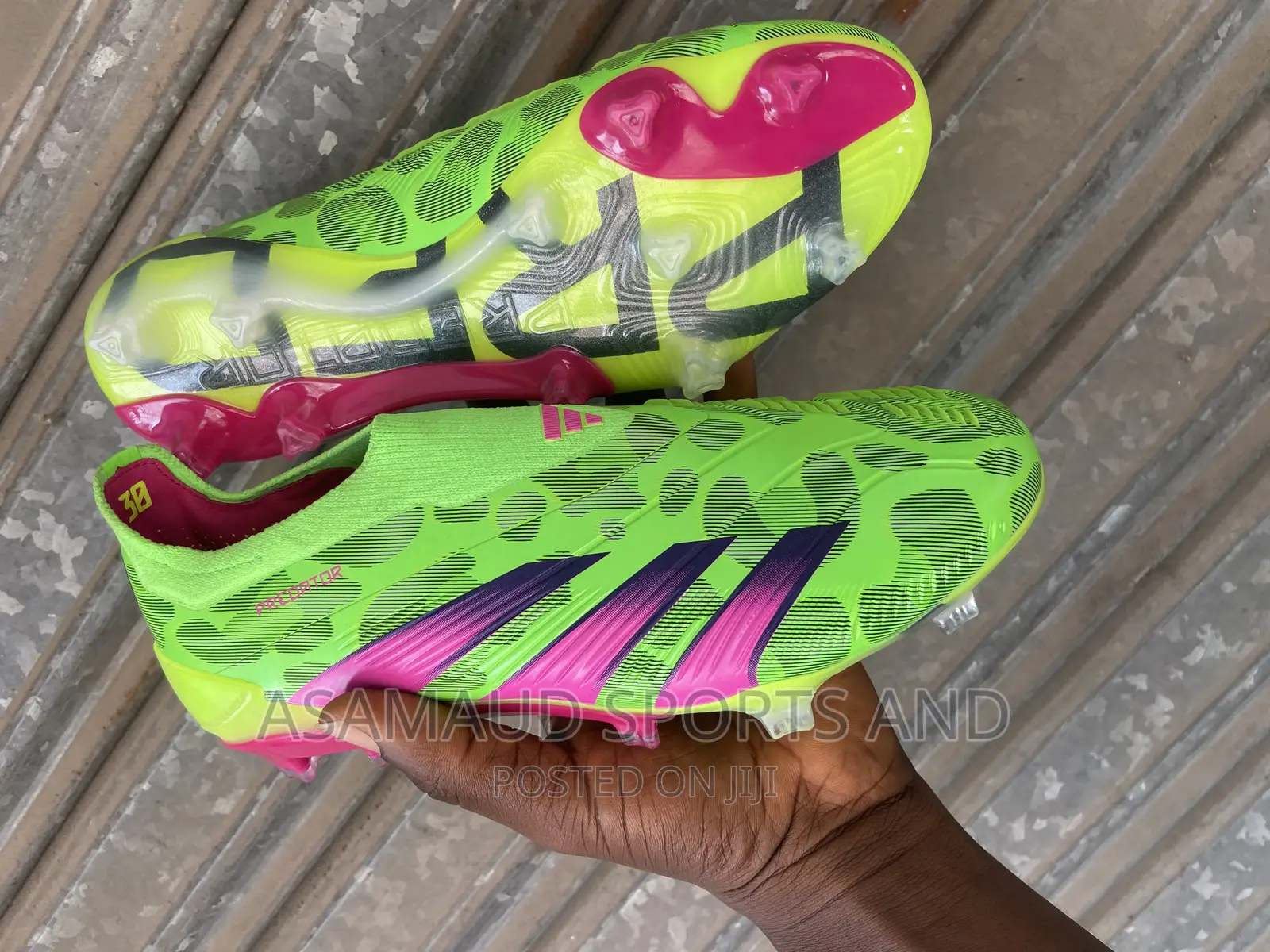 Original New Adidas Predator Football Boot
