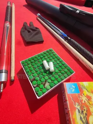 Adjustable Snooker Sticks, It's Bag and Glove