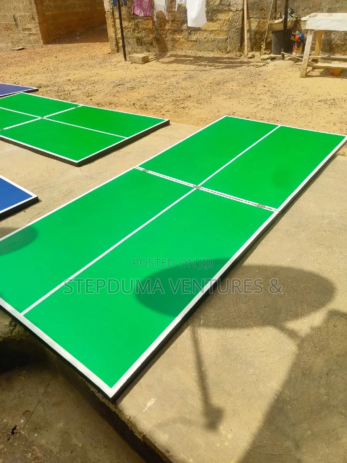 Tennis Table Board With Metallic Stand Accessories