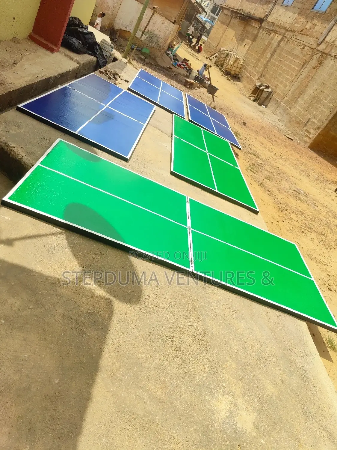 Tennis Table Board With Metallic Stand Accessories