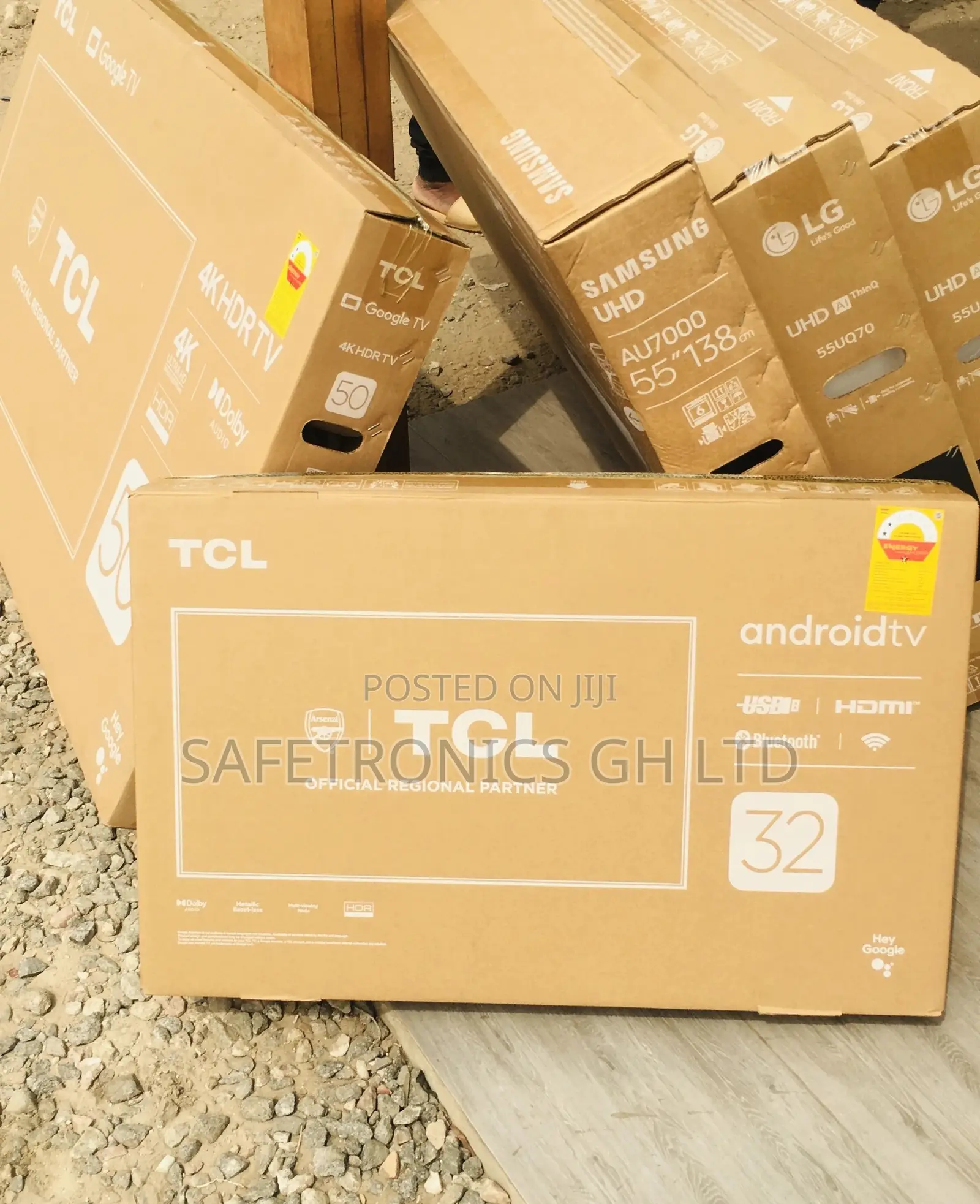 TCL S5400A 32 Inches Glossy LED Black Full HD Electric
