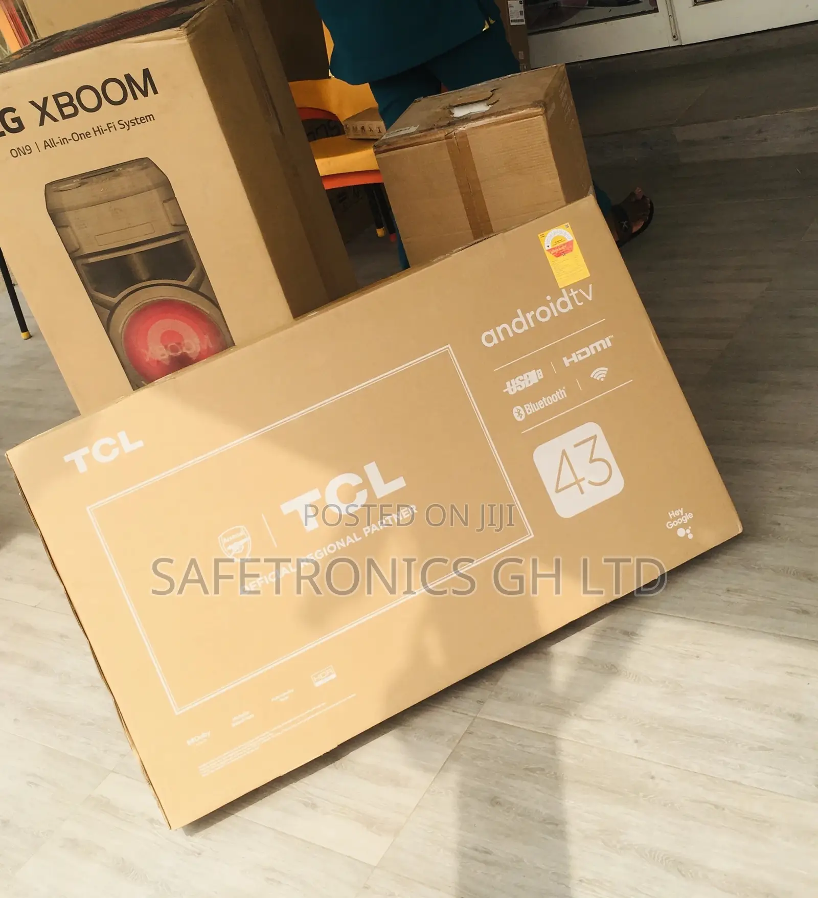 Electric Black Glossy Full HD 43 Inches S5400A TCL HDR