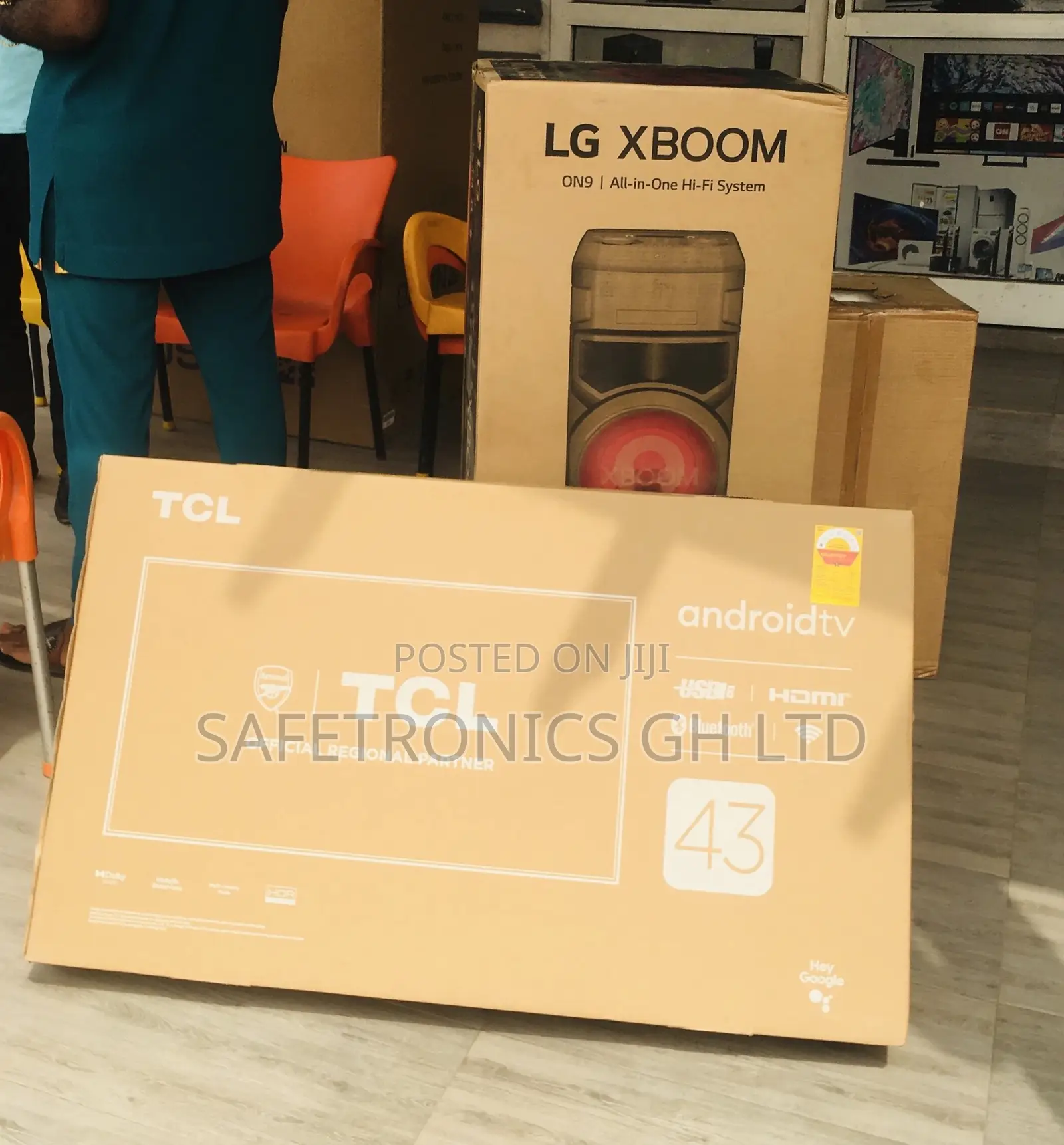 HDR Glossy Black LED Electric TCL S5400A 43 Inches Full HD