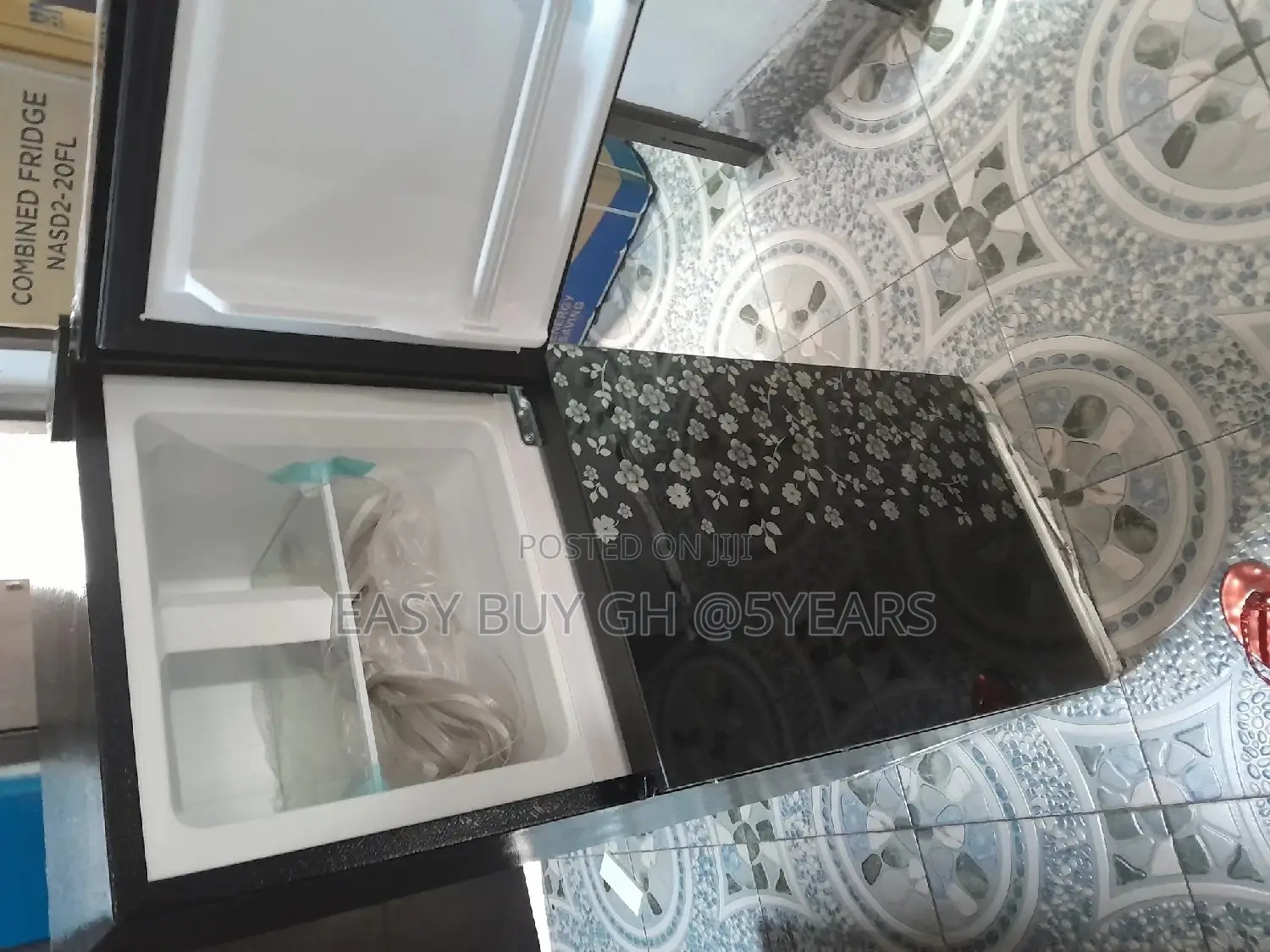 Fresh in Box Refrigerator Pearl Refrigerator