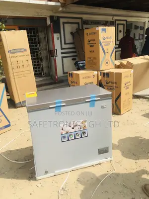 Electric 200 Liters PCF-240 Pearl Chestfreezer Singledoor