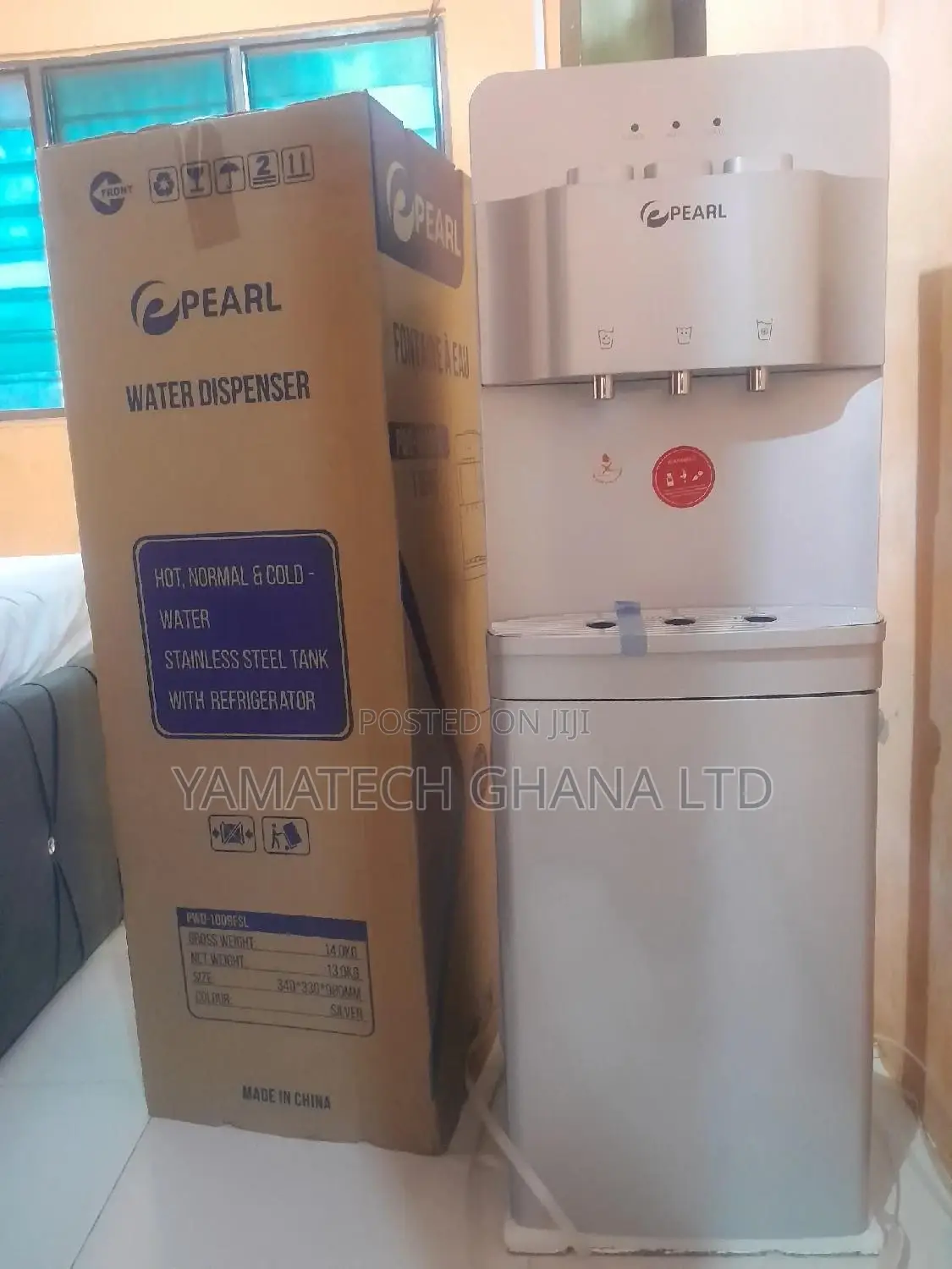 Water Dispenser With Inbuilt Fridge