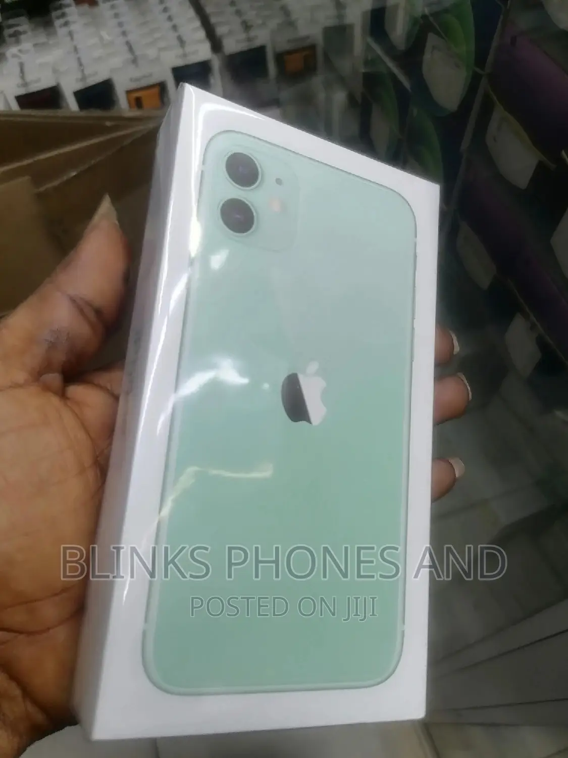 New Apple iPhone 11 64 GB Green