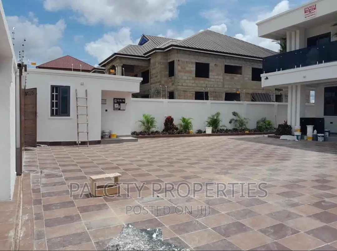 4bdrm House in Agric. Palcity, Kumasi Metropolitan for sale