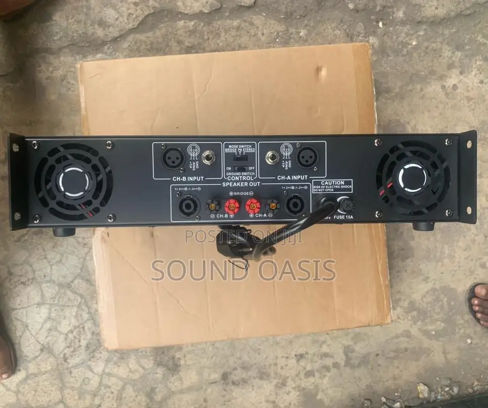 Peavey Cs 3000-Stereo Power Amplifier-1025w Per Cha at 4 Ohm