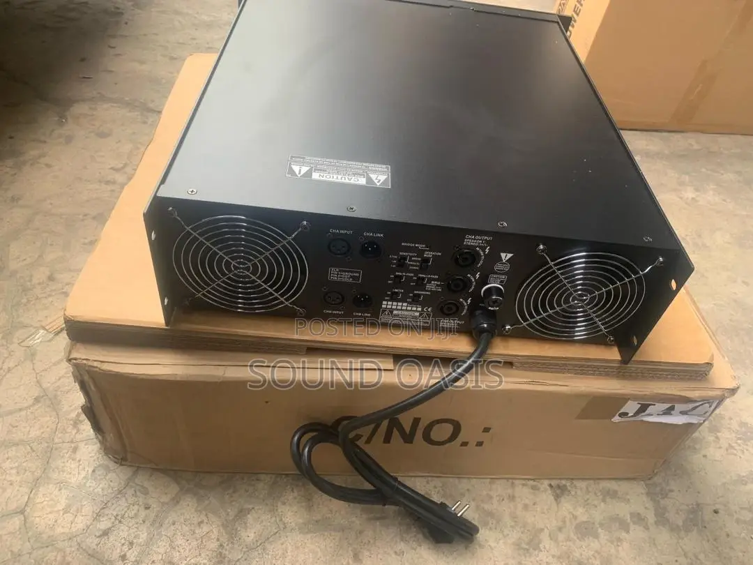 Peavey CS 7000 Professional Power Amplifier