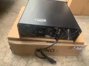 Peavey CS 7000 Professional Power Amplifier