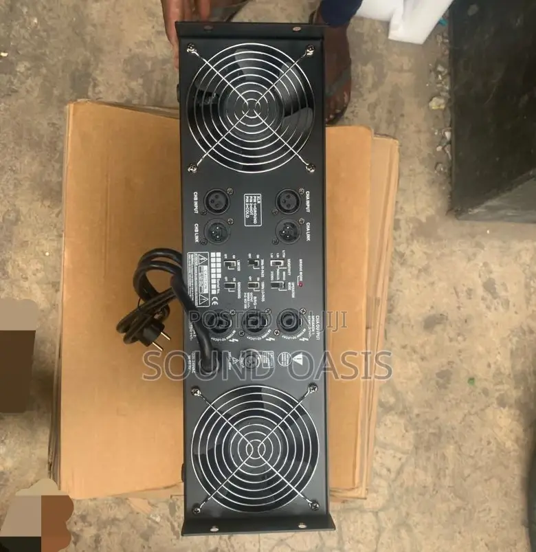 Peavey CS 7000 Professional Power Amplifier