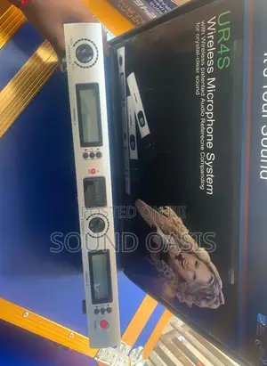 Shure UR4S Wireless Microphone System