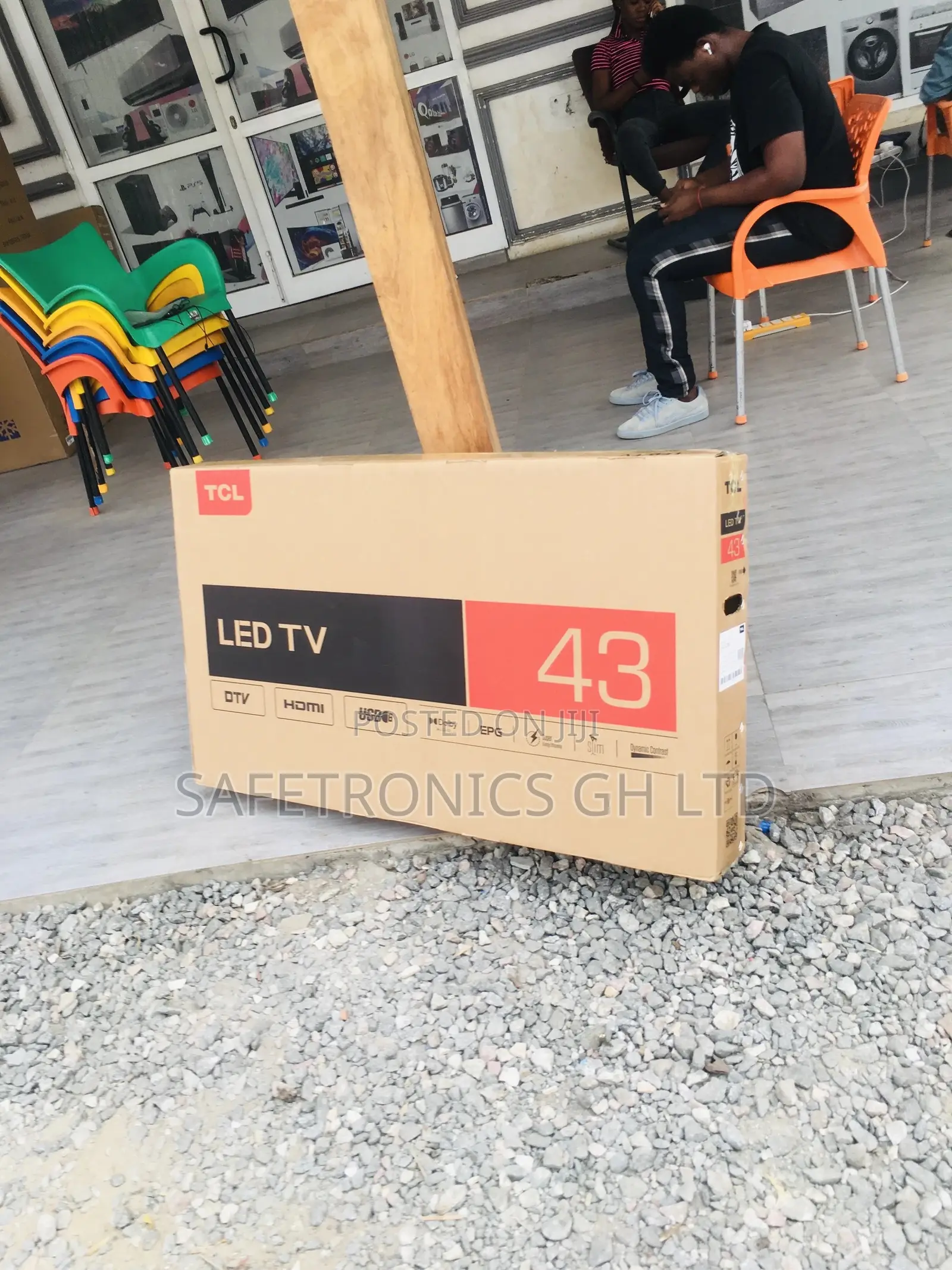 43 Inches Glossy LED HDR Full HD Black TCL Electric D3200 Tv