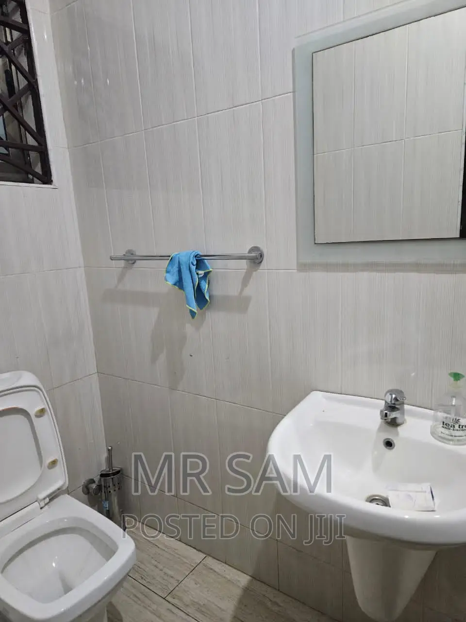 5bdrm Mansion in Sam Properties, Weija for sale