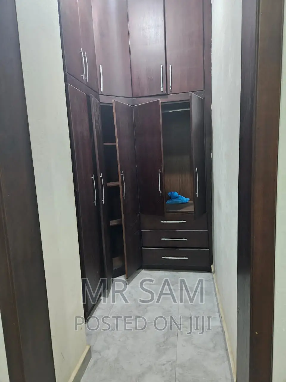 5bdrm Mansion in Sam Properties, Weija for sale