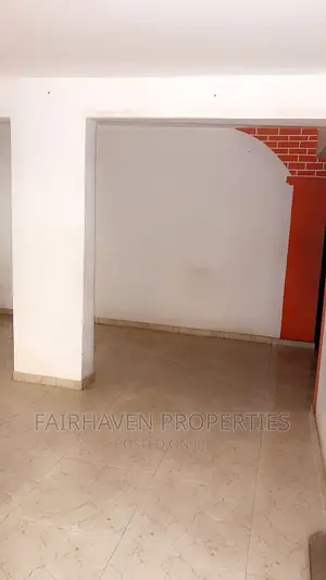 3bdrm Apartment in Ashyie Fulani, Adenta for rent