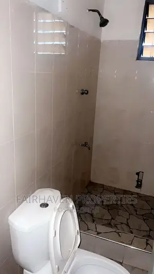 3bdrm Apartment in Ashyie Fulani, Adenta for rent