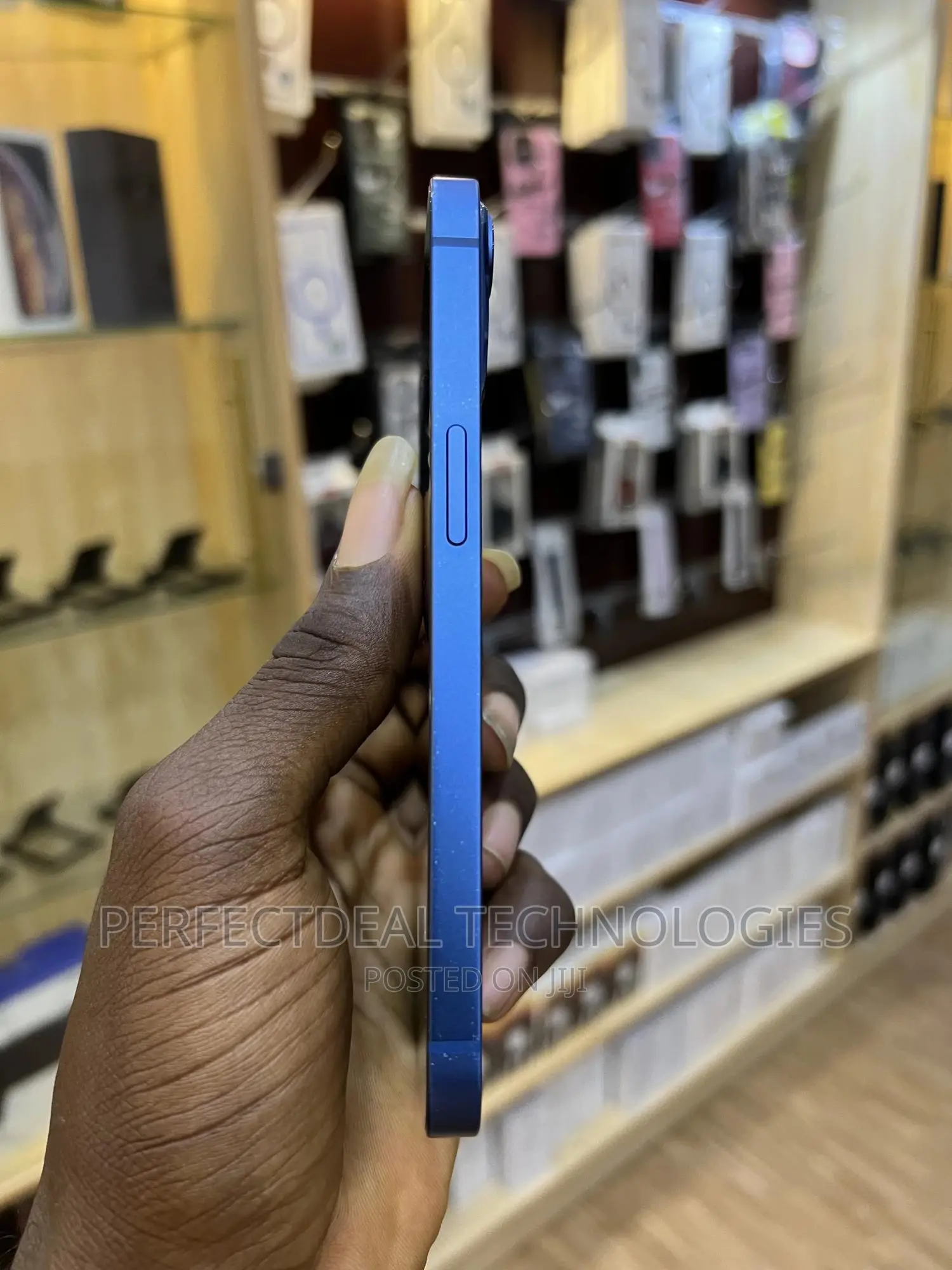 New Apple iPhone 13 128 GB Blue