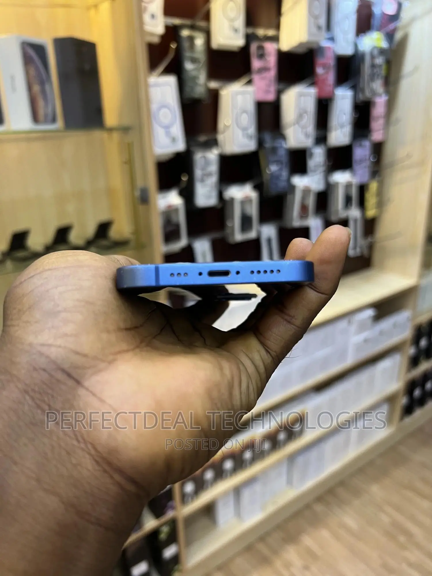 New Apple iPhone 13 128 GB Blue
