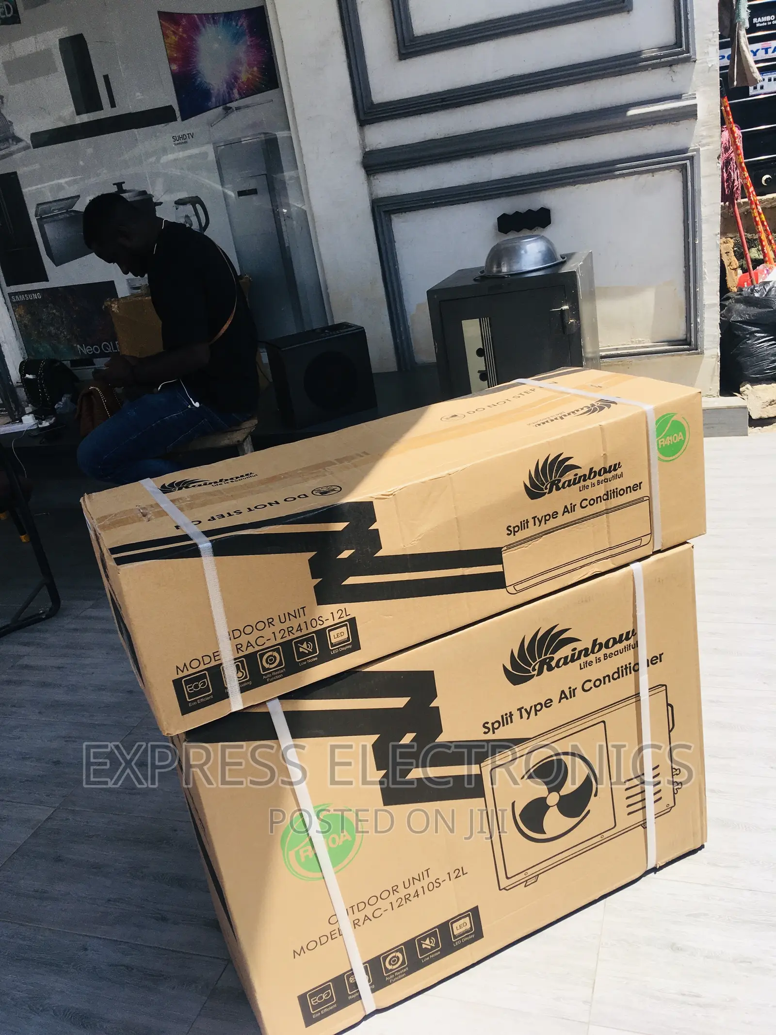 Beautiful Sleek R410 Gas Split White Rainbow 1.5hp
