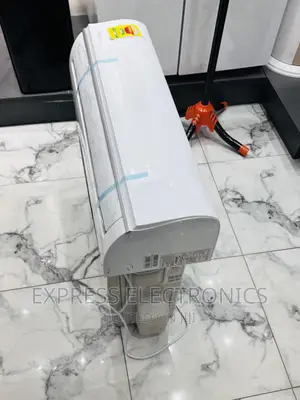 White Fresh Inbox Air Conditioner Split R410 Gas Midea 1.5hp