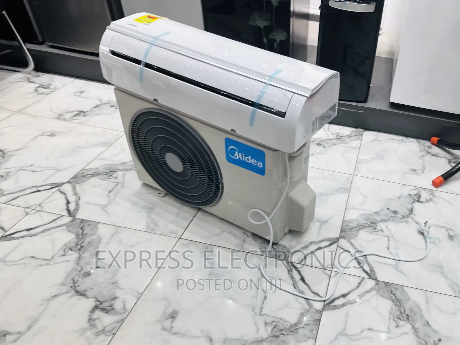Midea Best Big for Less Midea White AV Split R410 1.5hp