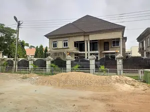 7bdrm House in Lashibi, Sakumono for sale