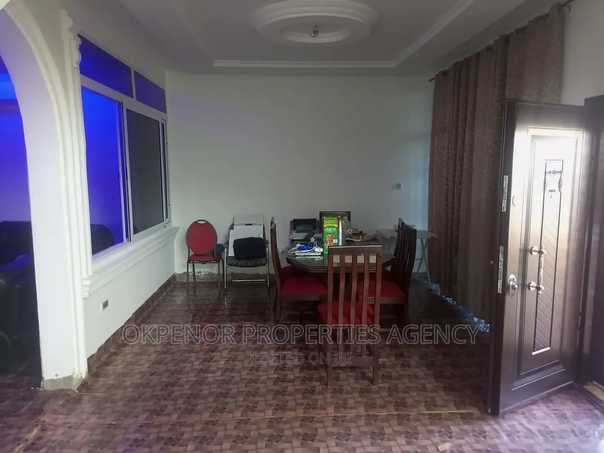 7bdrm House in Lashibi, Sakumono for sale