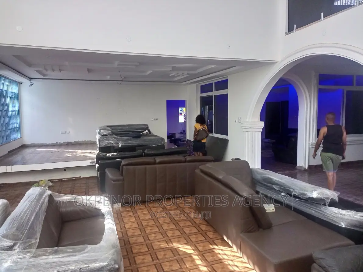 7bdrm House in Lashibi, Sakumono for sale