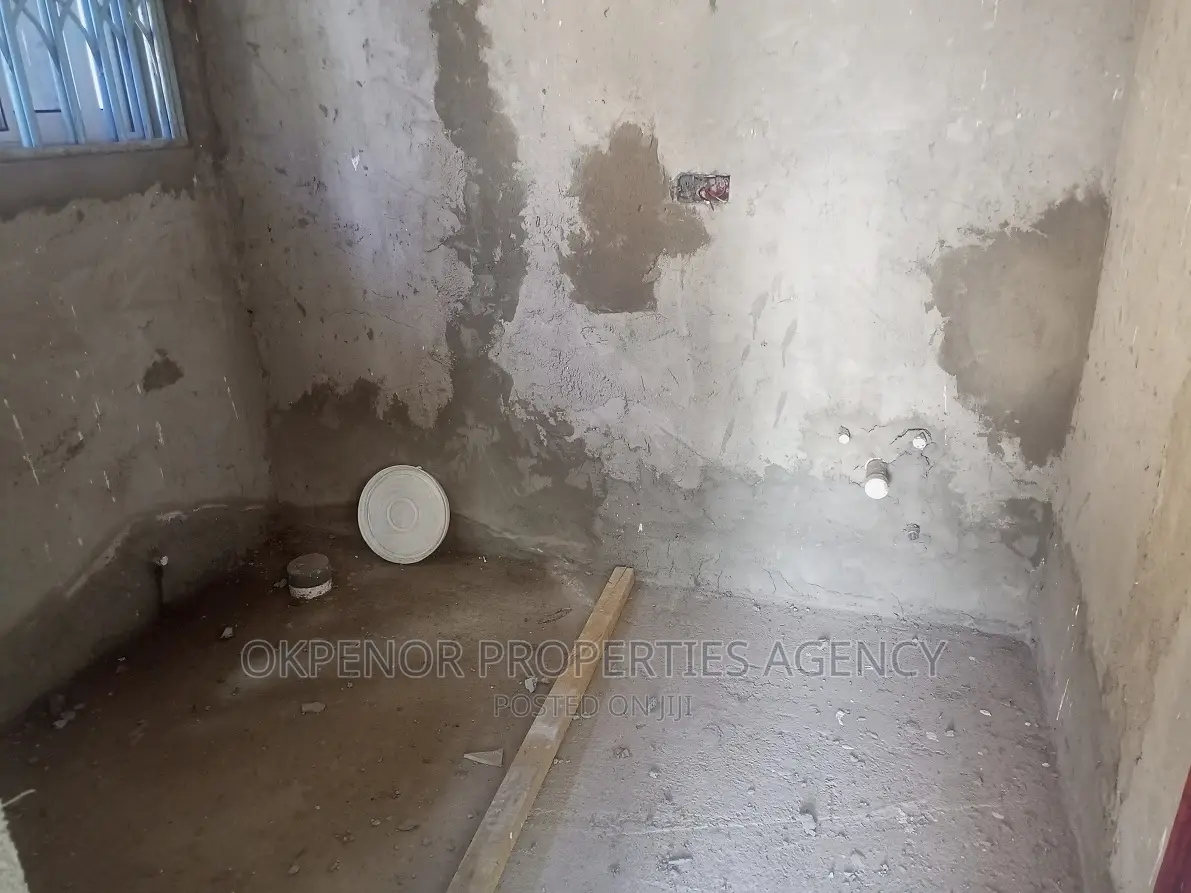 7bdrm House in Lashibi, Sakumono for sale