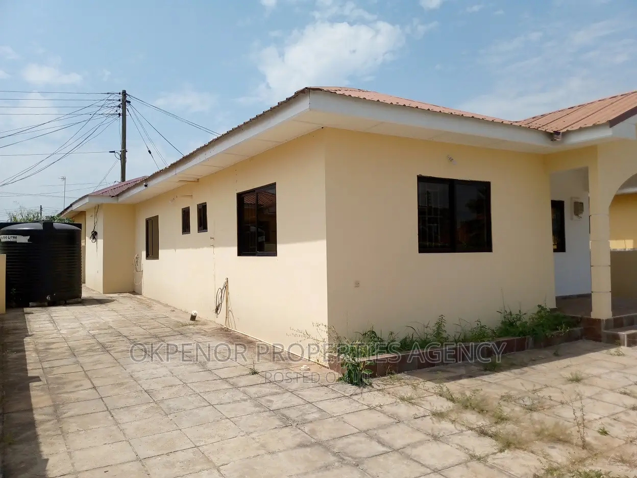3bdrm House in Devtraco Estate, Tema Metropolitan for rent