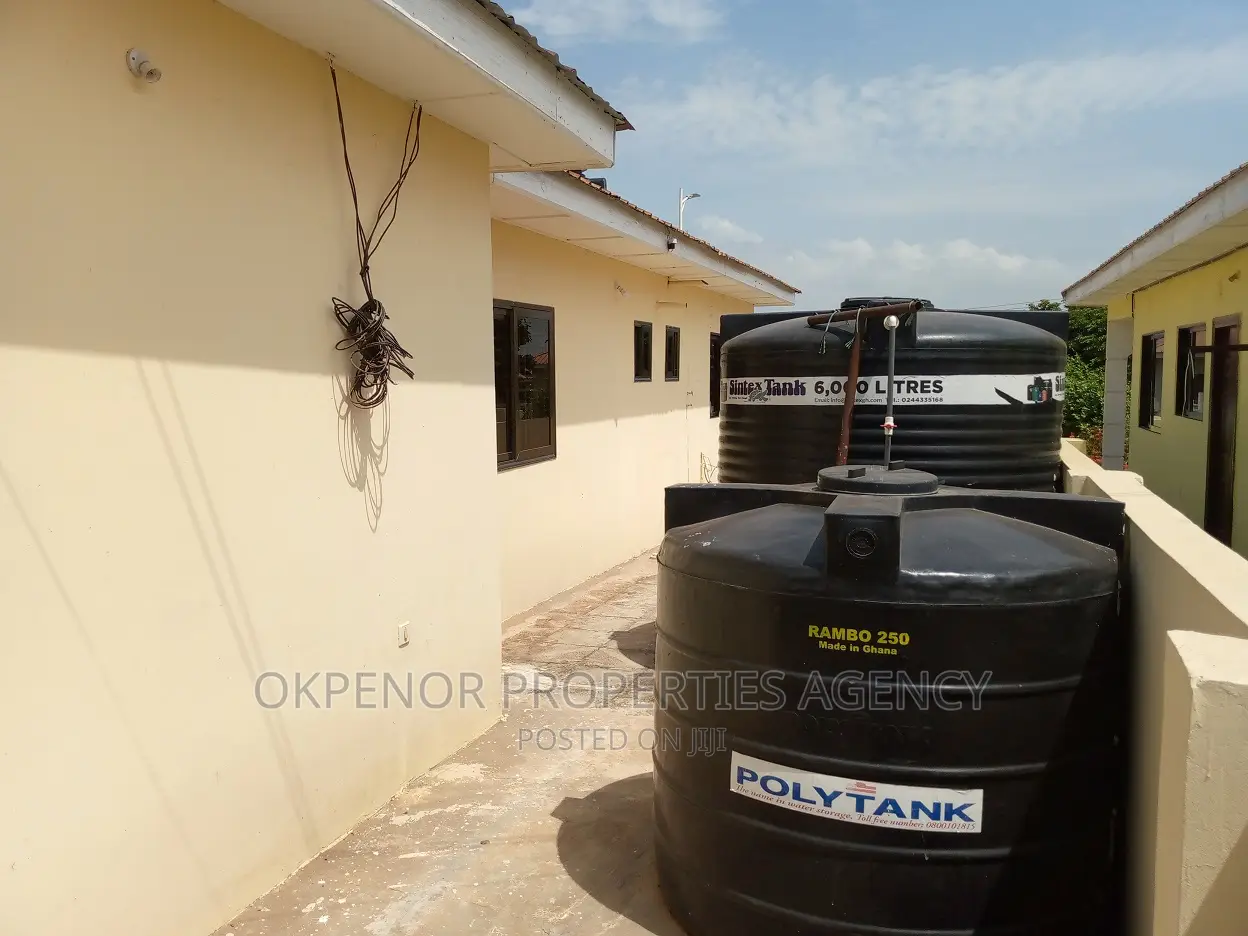 3bdrm House in Devtraco Estate, Tema Metropolitan for rent