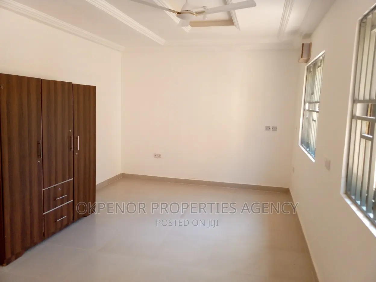 3bdrm House in Devtraco Estate, Tema Metropolitan for rent